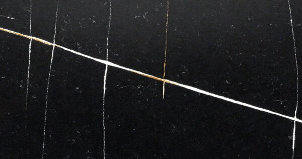 Кварцевый камень Silestone  Et Noir